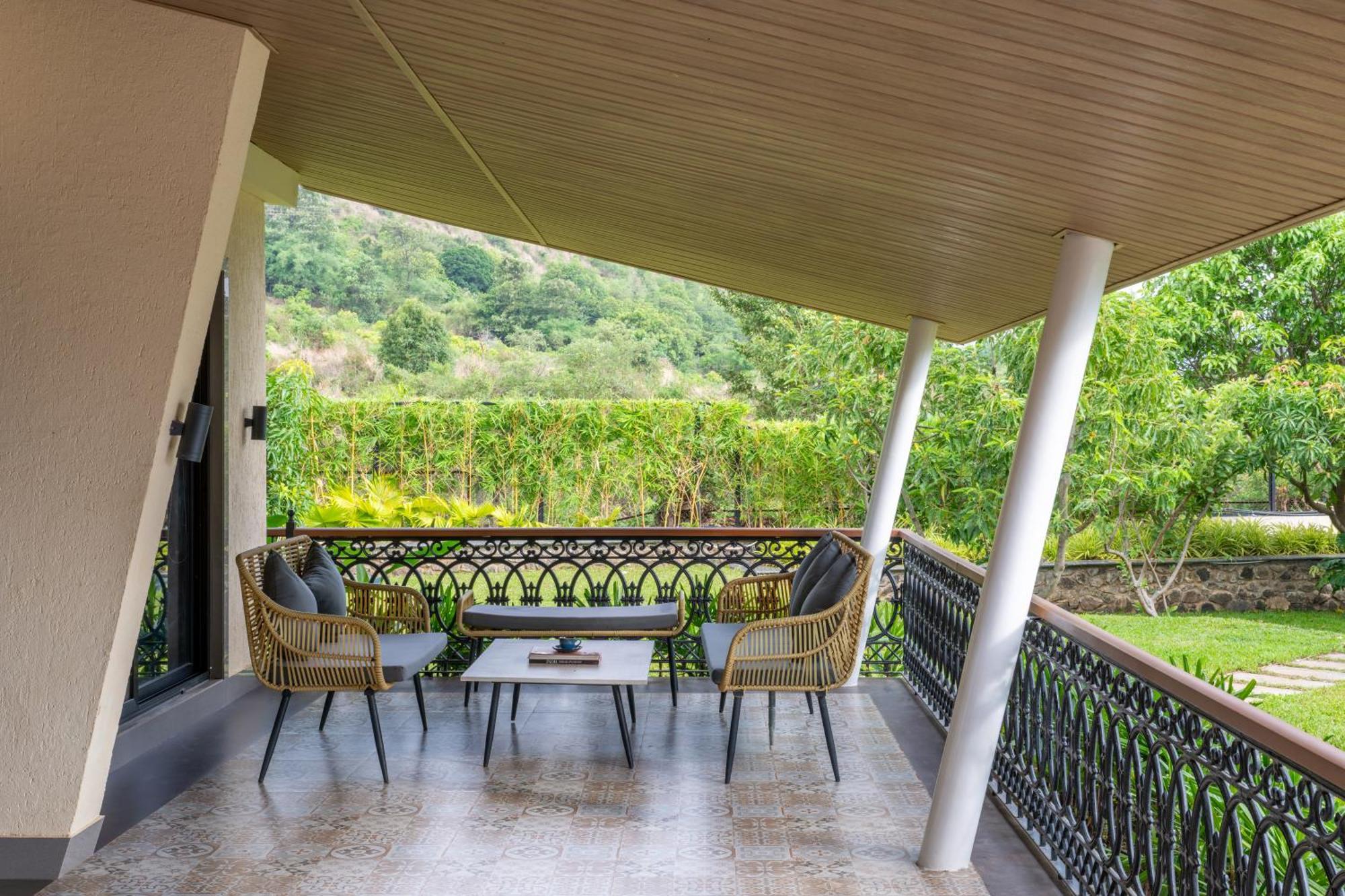 Energise Soul Retreat Trimbakeshwar Nashik Hotel ภายนอก รูปภาพ