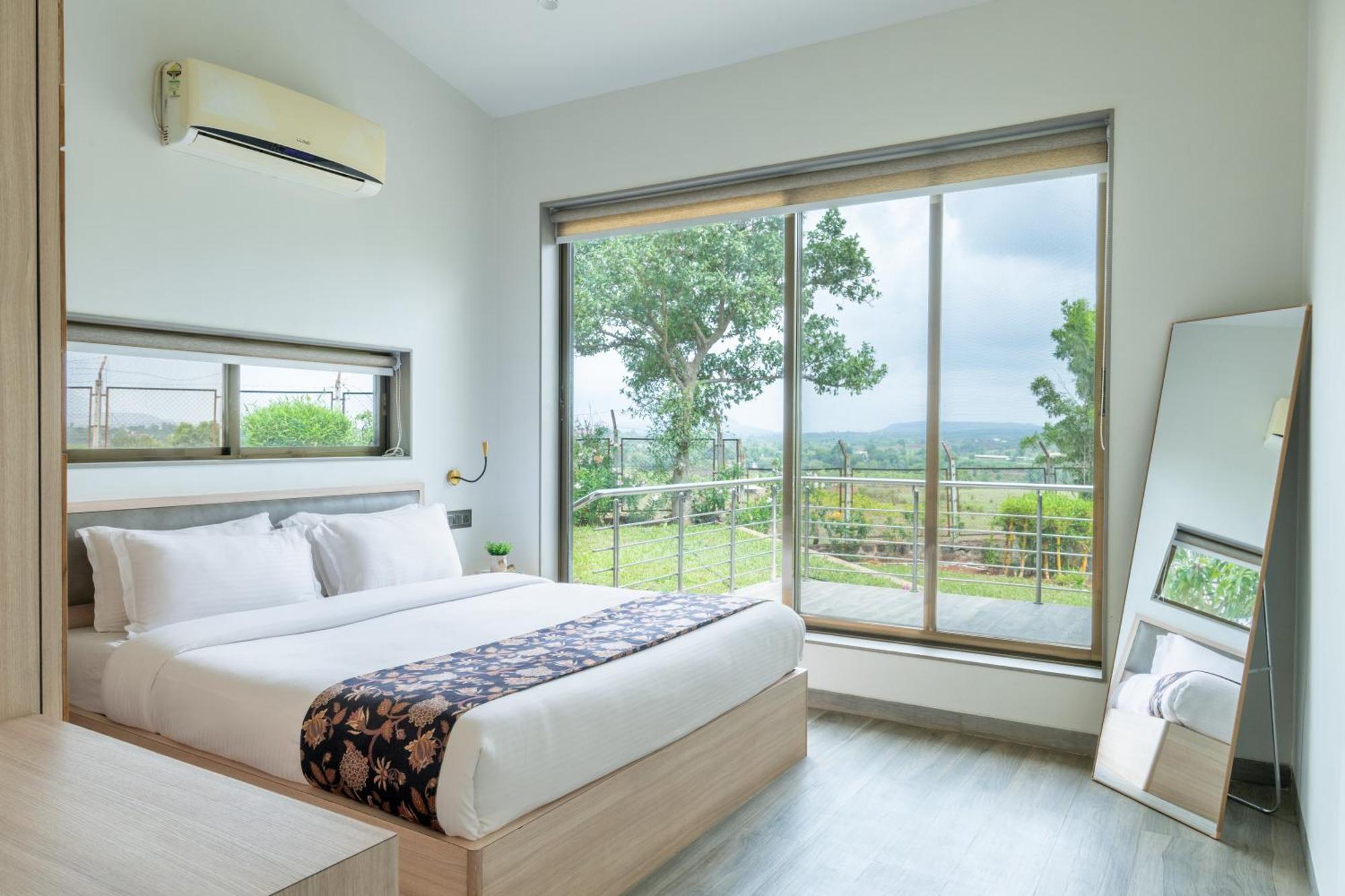 Energise Soul Retreat Trimbakeshwar Nashik Hotel ภายนอก รูปภาพ