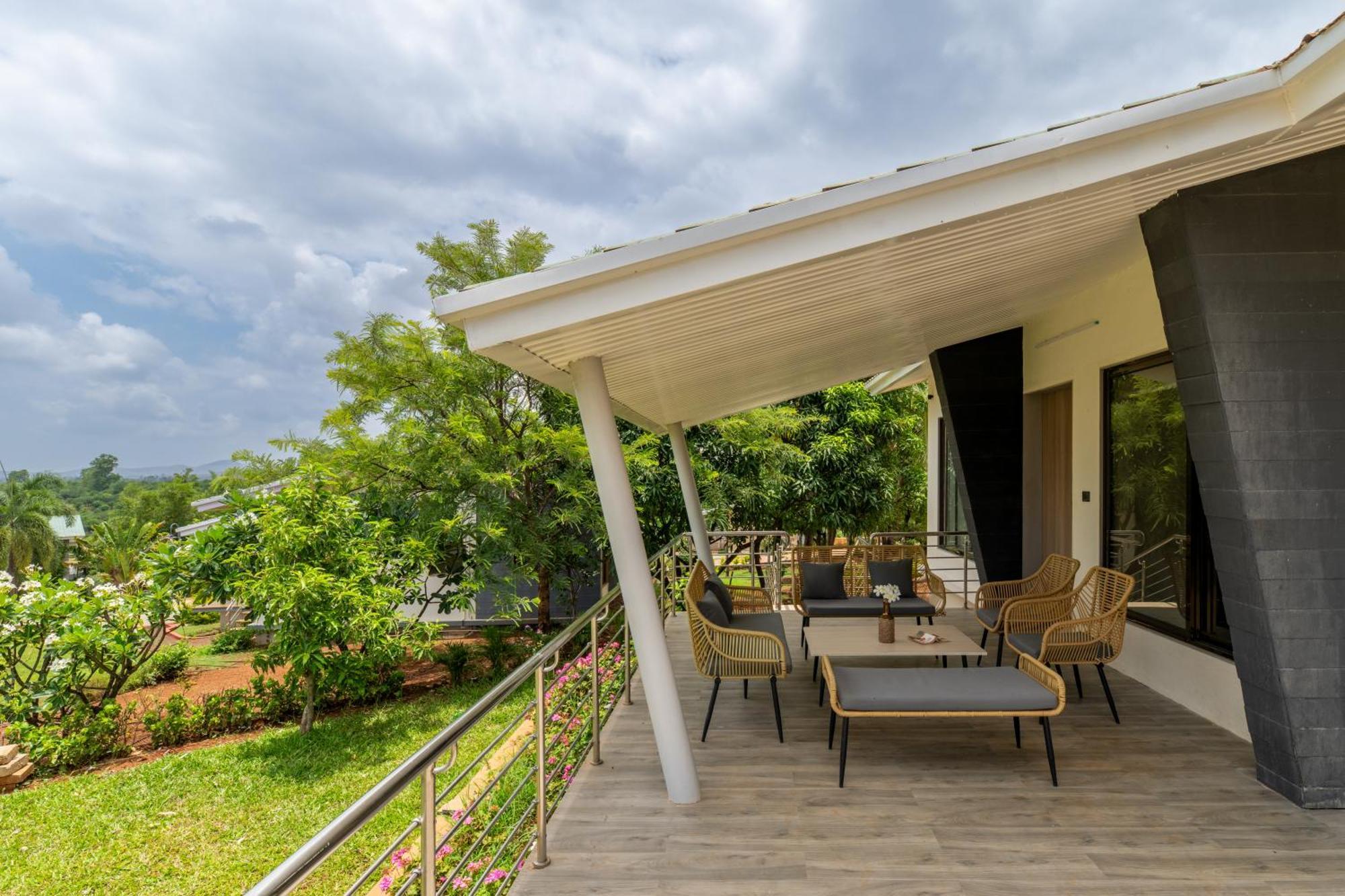 Energise Soul Retreat Trimbakeshwar Nashik Hotel ภายนอก รูปภาพ